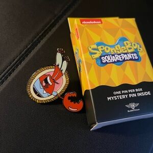 Buckle-Down Nickelodeon SpongeBob Mr. Krabs portrait blind box pin